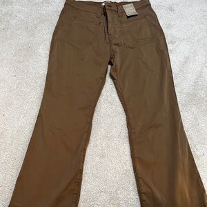Madewell Brown Mid-Rise Kick Out Pants size 33
